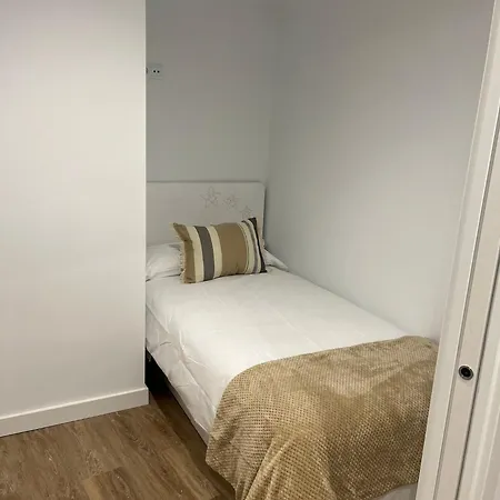 Piso Turistico La Lila דירה אוביידו